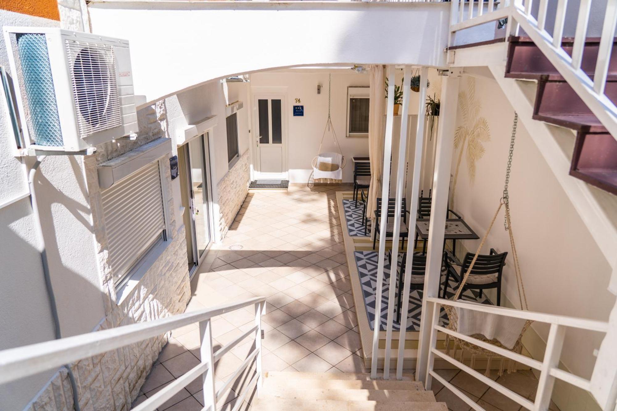 Apartmani Perko Trogir Exterior photo